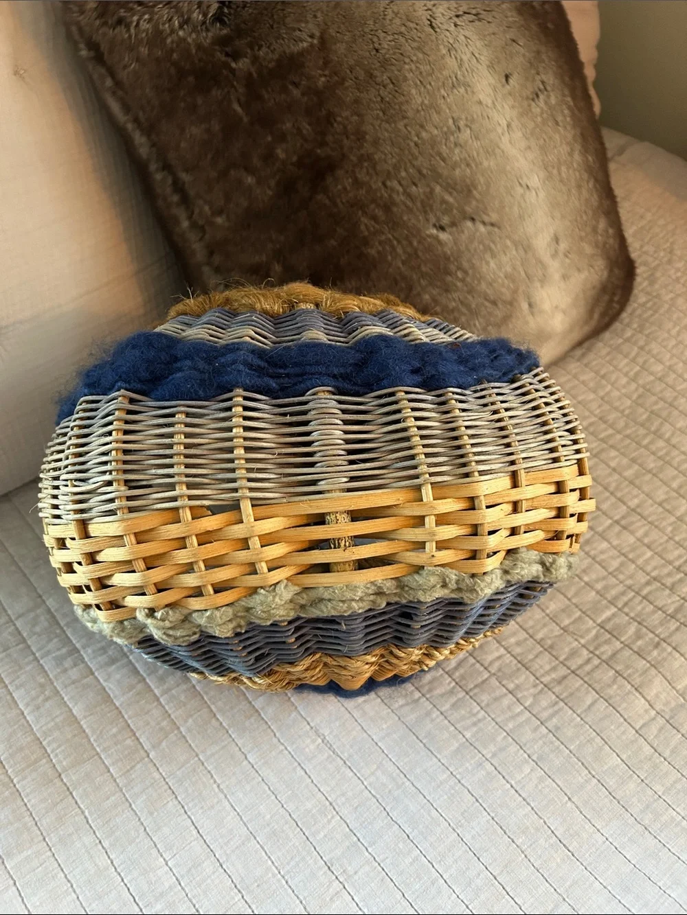 Vtg handmade rare wicker small weaved basket home decor cottage country
